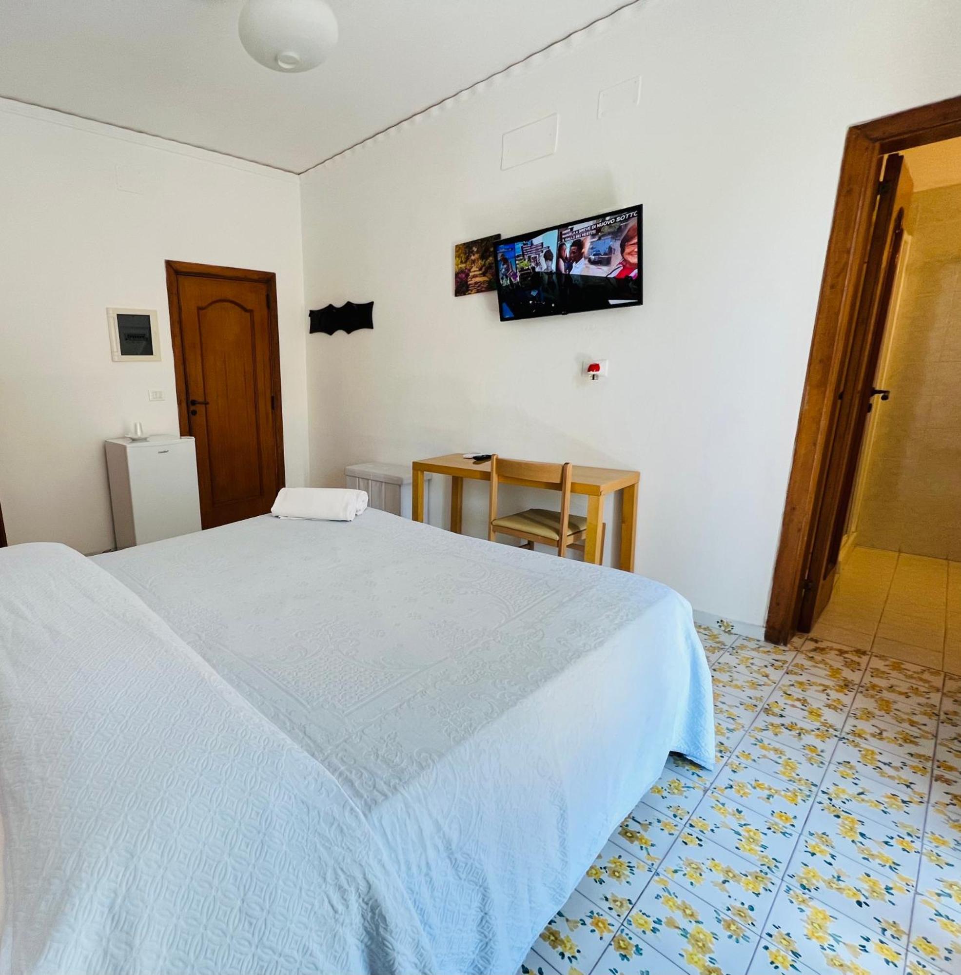 Villa Thomas Bb Conduzione Familiare Forio di Ischia エクステリア 写真